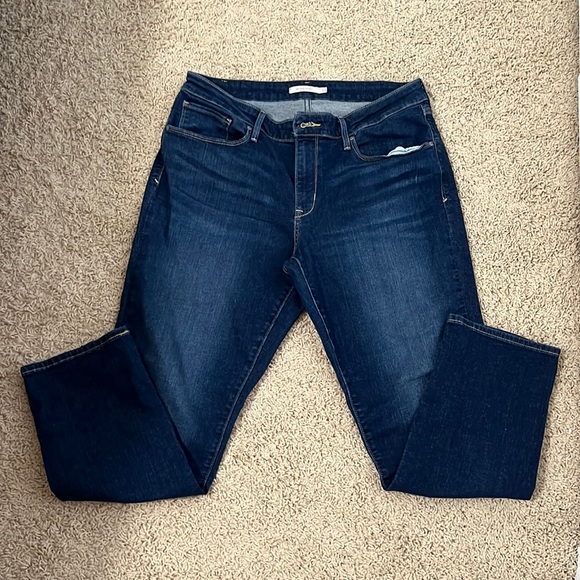 Levi's Denim - Levi Mid Rise Skinny Ladies Jean. 16 SHORT